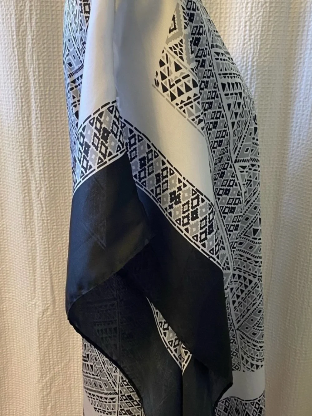Michael Kors Elegant top with black and white geometric.  EUC